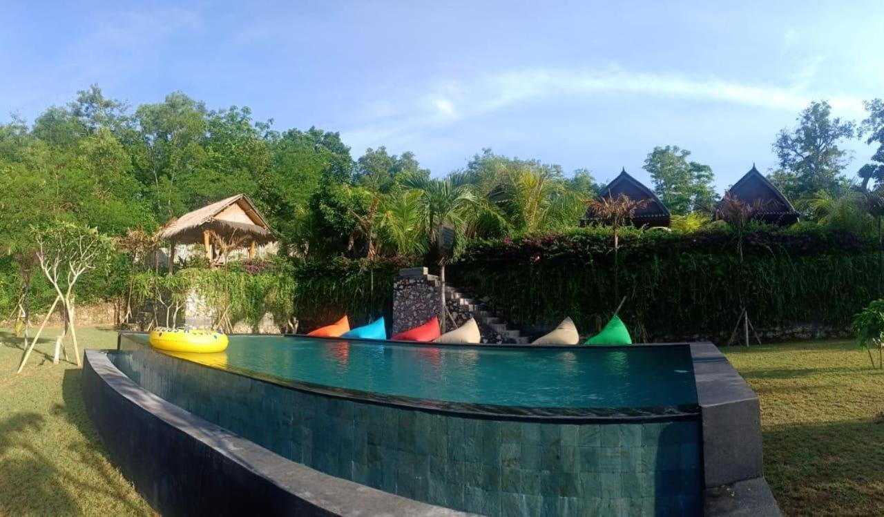 Lumbung Wisesa Uluwatu Hotel Esterno foto